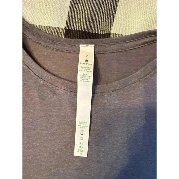 LULULEMON NEW LIFTED BALANCE LONG SLEEVE top size 2 - Picture 6 of 6